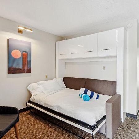 Cape Suites Room 8 - Free Parking! Hotel Room Rehoboth Beach Exterior photo