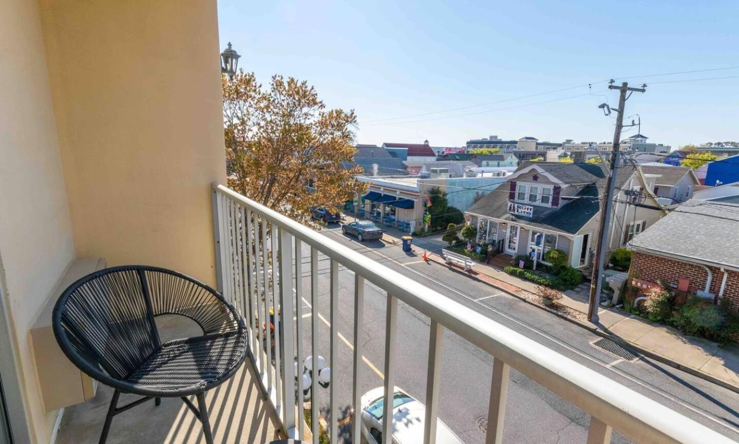Cape Suites Room 8 - Free Parking! Hotel Room Rehoboth Beach Exterior photo