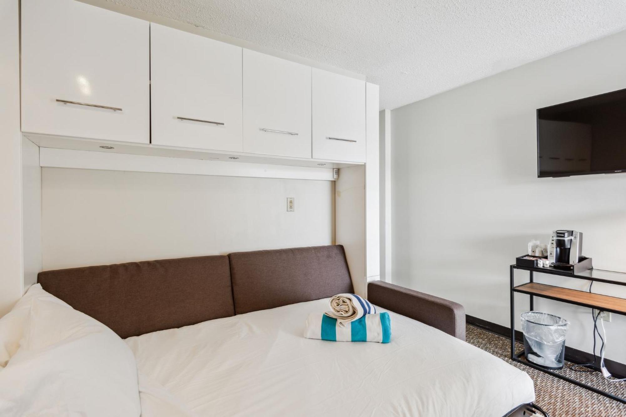 Cape Suites Room 8 - Free Parking! Hotel Room Rehoboth Beach Exterior photo
