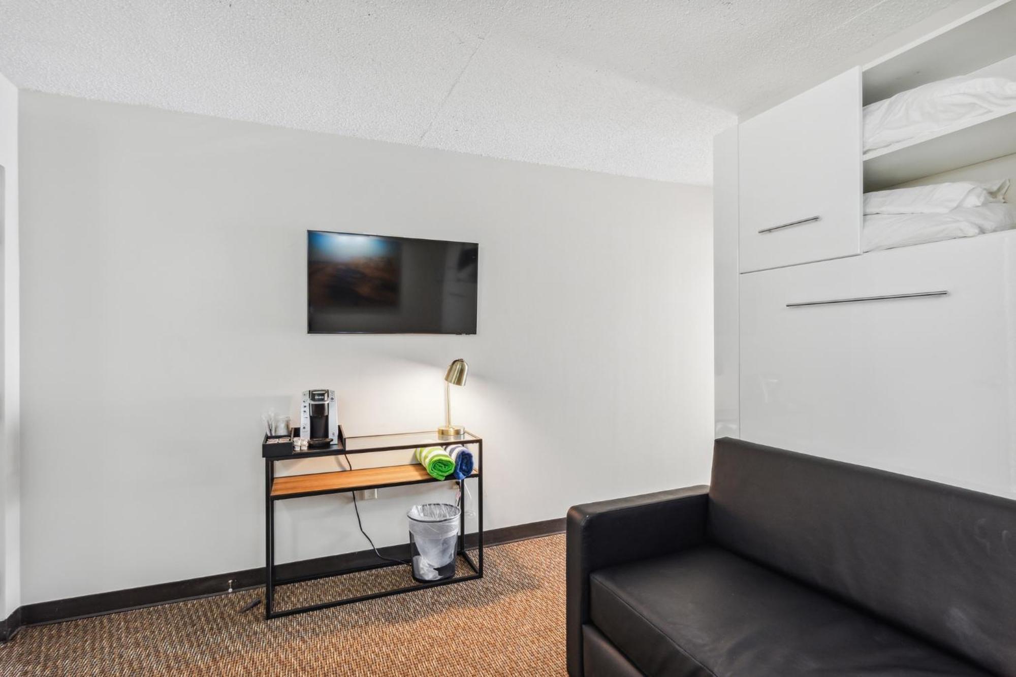 Cape Suites Room 8 - Free Parking! Hotel Room Rehoboth Beach Exterior photo