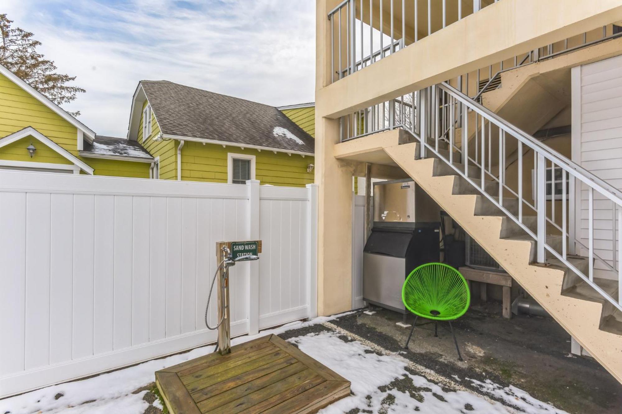 Cape Suites Room 8 - Free Parking! Hotel Room Rehoboth Beach Exterior photo